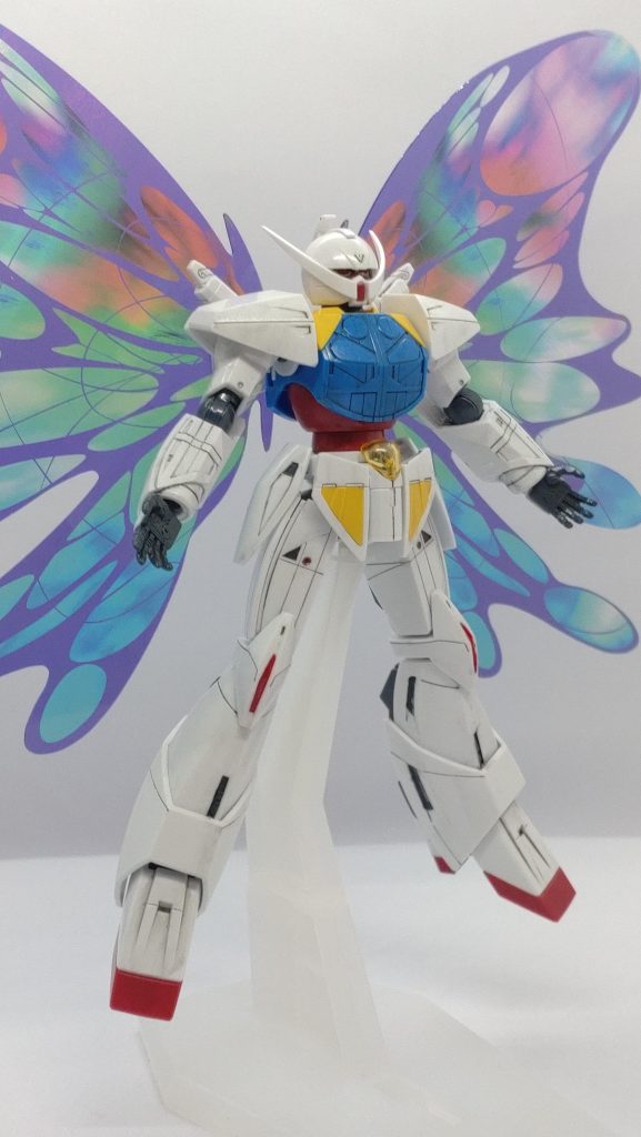 ちゃんと？赤目にしてから細かい所は水性塗料の部分塗装しまして。ナノマシンっぽさ？を出せるかなとガラスパールを吹いて仕上げてますので近寄ると何やらキラキラしてます。