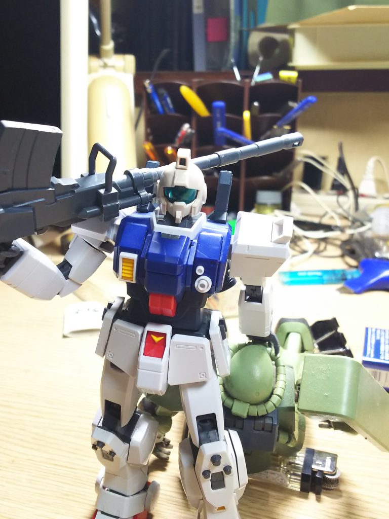 途中こんなイメージも構想したりして・・・・単純に陳列するのも良いですが、やはり台座があり4機そろっていると全然完成度が変わってきます、台座なんてほとんど100均で売ってるものに色付けただけですし、雨トヨなんて庭に転がっていたものですからね、ひと手間2手間加えると、料理もガンプラも更においしくなりますね。