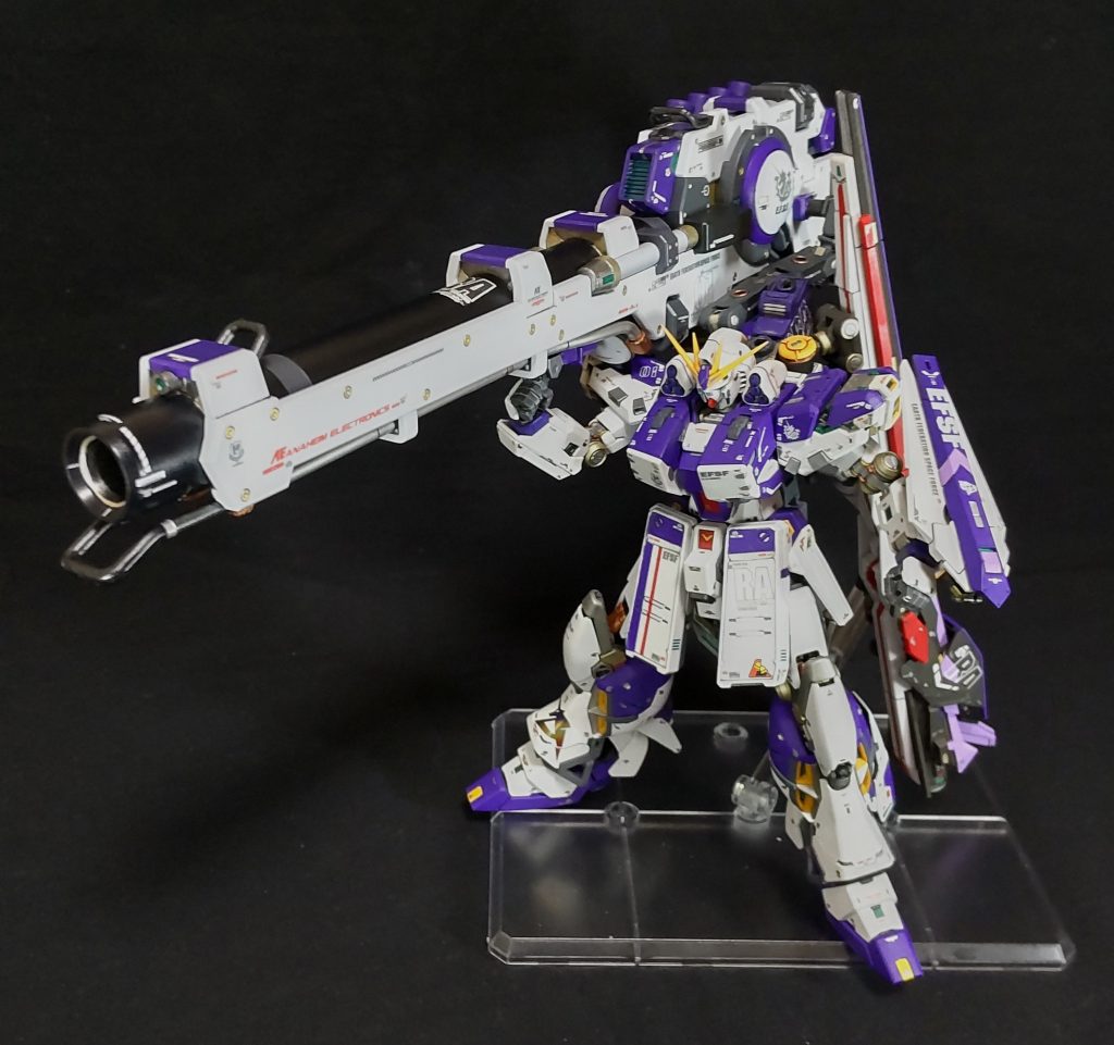 少し上から。やっぱりバズーカは担いでなんぼ、神輿みたいなモンです😁。