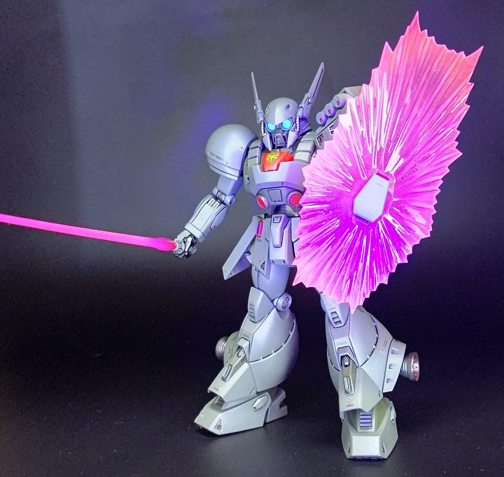 メインカメラ及びビームエフェクトは蛍光色で発光する様に。