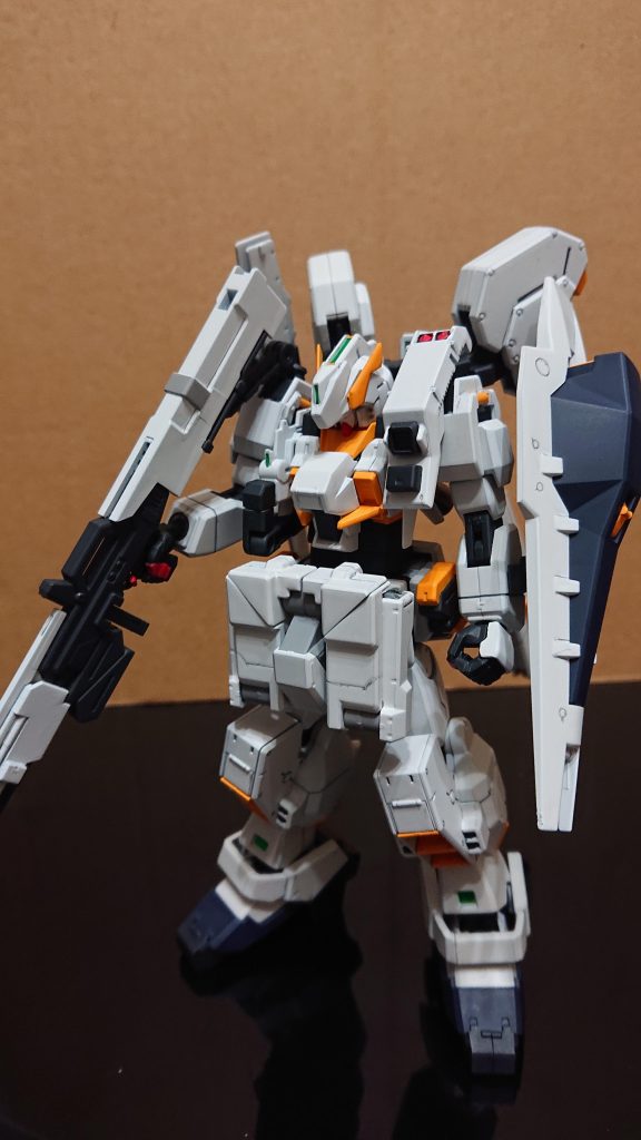 指先や他一部にエヴァアスカレッドを希釈しないで筆塗りしました。