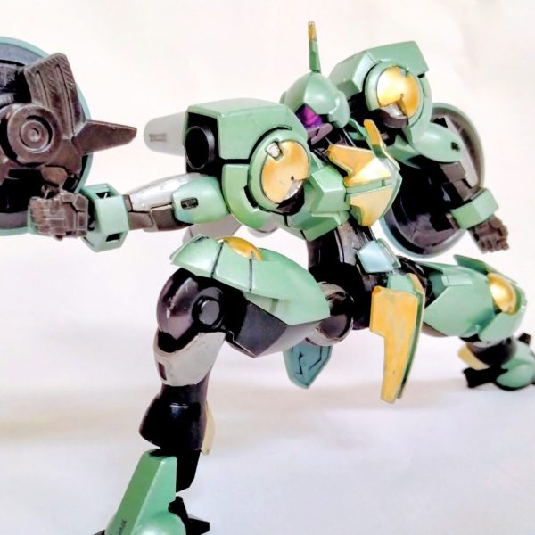 メタリックでハインドリー