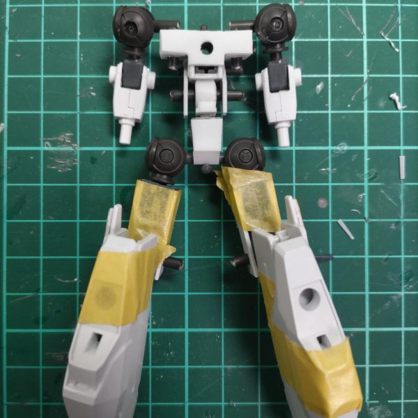 皆さんあけましておめでとうございます!新年は300年の歴史を持つエイハブコマクターで遊びませんか？エイハブウェーブで長く回るはずです！&nbsp;茶番はさておき、気づけば去年投稿した完成品が1作のみ(しかも1月)で中断したやつがいっぱいありました。自分の完璧主義な性格に区切りを付けることも含め理想的な可変機を作ろうとフレームから製作中です。今年は何作作れるか制作期間を気にしつつ気ままに作っていきたいと思います。それでは今年もよろしくお願いします！（3枚目）