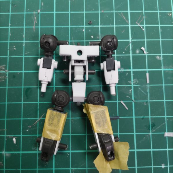 皆さんあけましておめでとうございます!新年は300年の歴史を持つエイハブコマクターで遊びませんか？エイハブウェーブで長く回るはずです！&nbsp;茶番はさておき、気づけば去年投稿した完成品が1作のみ(しかも1月)で中断したやつがいっぱいありました。自分の完璧主義な性格に区切りを付けることも含め理想的な可変機を作ろうとフレームから製作中です。今年は何作作れるか制作期間を気にしつつ気ままに作っていきたいと思います。それでは今年もよろしくお願いします！（2枚目）