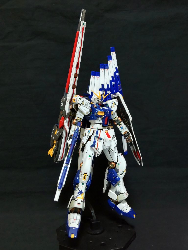 RGνガンダムAはロング・レンジ・フィン・ファンネルを装備した。RGνガンダムAは仲間を呼んだ❗️。・ロング・レンジ・フィン・ファンネルが現れた❗️。