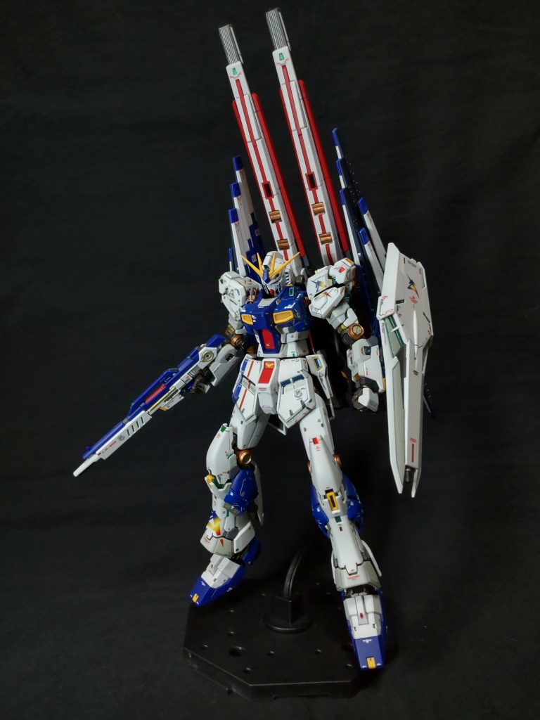 RGνガンダムAはロング・レンジ・フィン・ファンネルを装備した。RGνガンダムAはタブル・ファンネル仕様になった‼️。