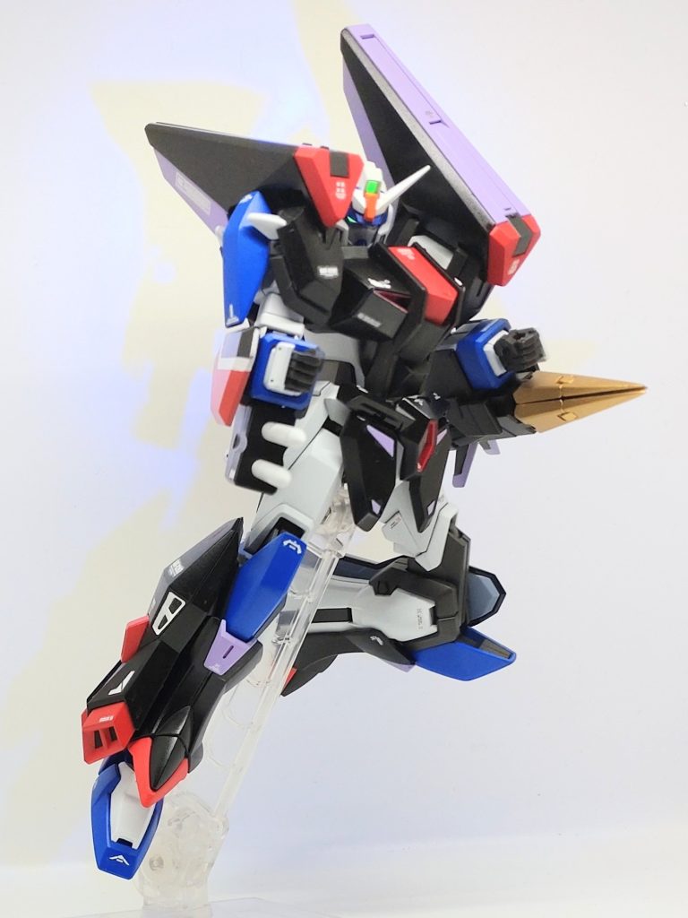 ランサーダートⅡ先端をシャープにしました。せっかくの新規造形デュエルですが、鎧が干渉してあまり動かせません。。。