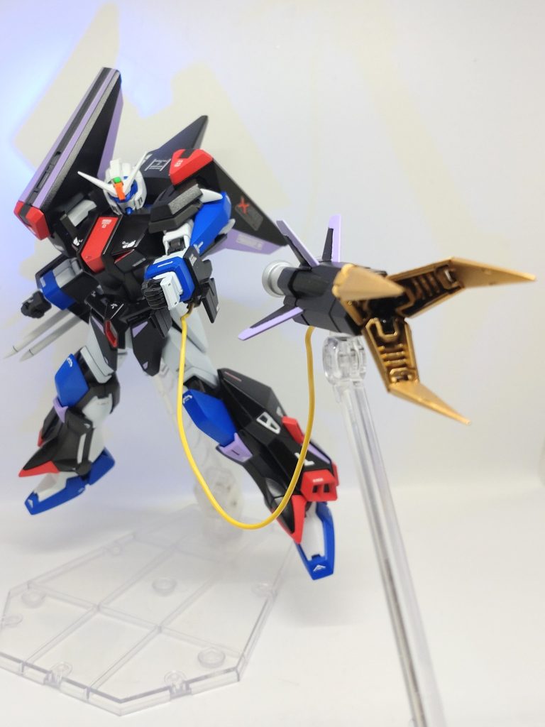 グレイブニールⅡこちらもランナーを貼り付けて先端をシャープ化しました。