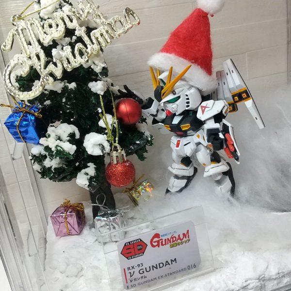 クリスマスジオラマ＆SDEX『νガンダム』筆塗り