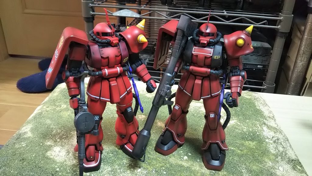 MSV-R版の赤いS型(左)との比較💦