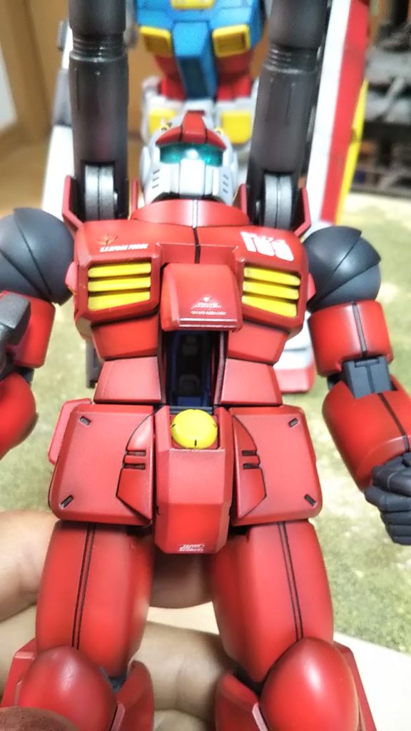 この機体にはパイロットは入っていません💦当時作ってなかった💦そういえば、ガンキャノン203号機とやらが存在しゲルググ相手に大活躍するとか?まぢですか💦