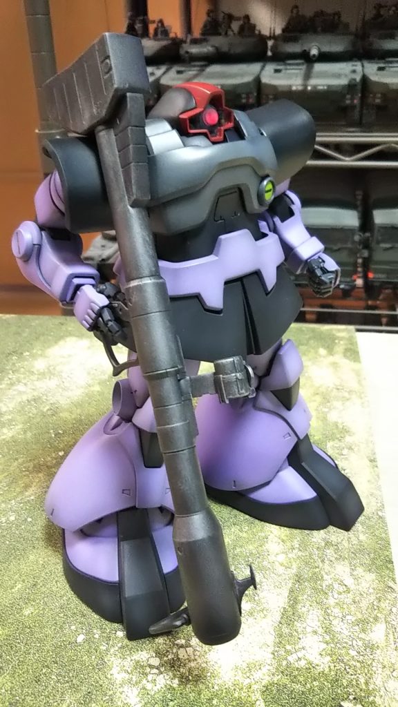 右ななめ前💦紫塗るの難しいです💦MSパープルのイメージがちと個人的に会わずうっすらクリアパープル吹いて濃くしております💦