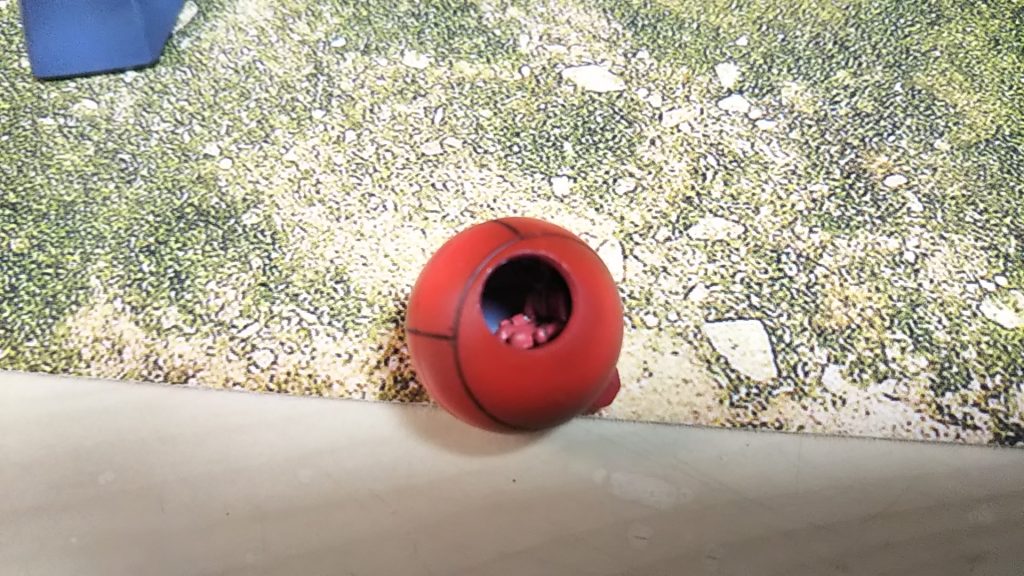 このキットにはパイロット（クワトロ大尉）がついています。シャアではないのでアクシズに押し付けても軌道は変わんないよ💦みなさま良いお年を💦