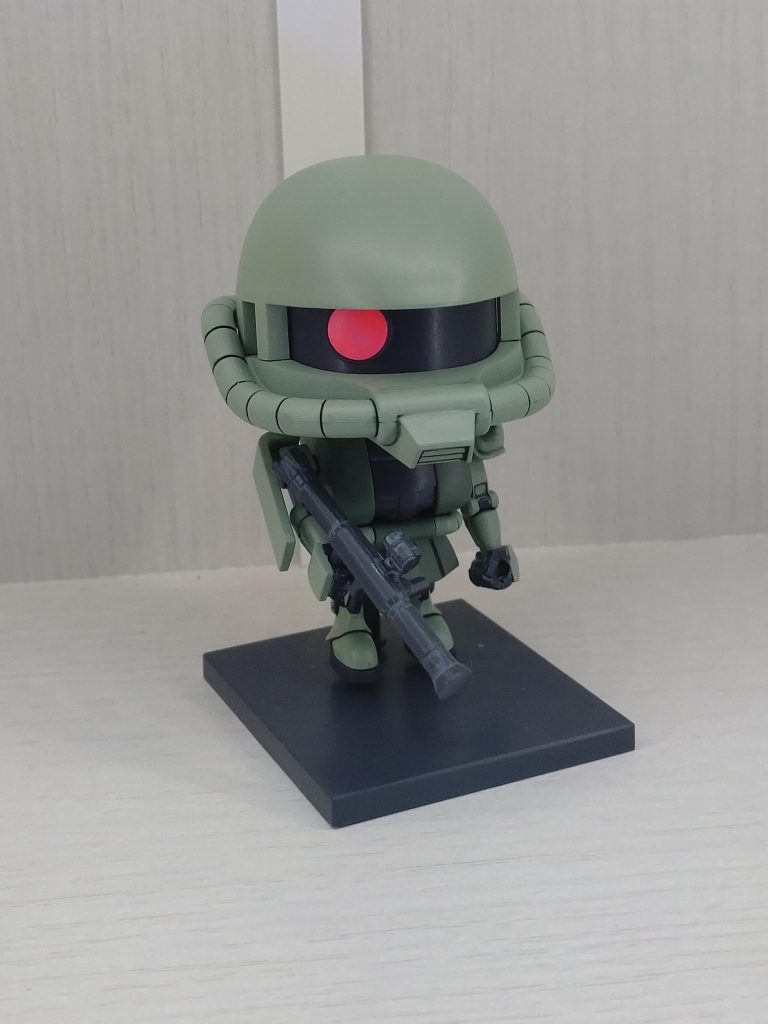 蛍光ピンクでビコーン其の二 塗装はMSグリーン、MSディープグリーン、ファントムグレーの3種(*ˊᵕˋ*)あっカメラは蛍光ピンクあったわ…