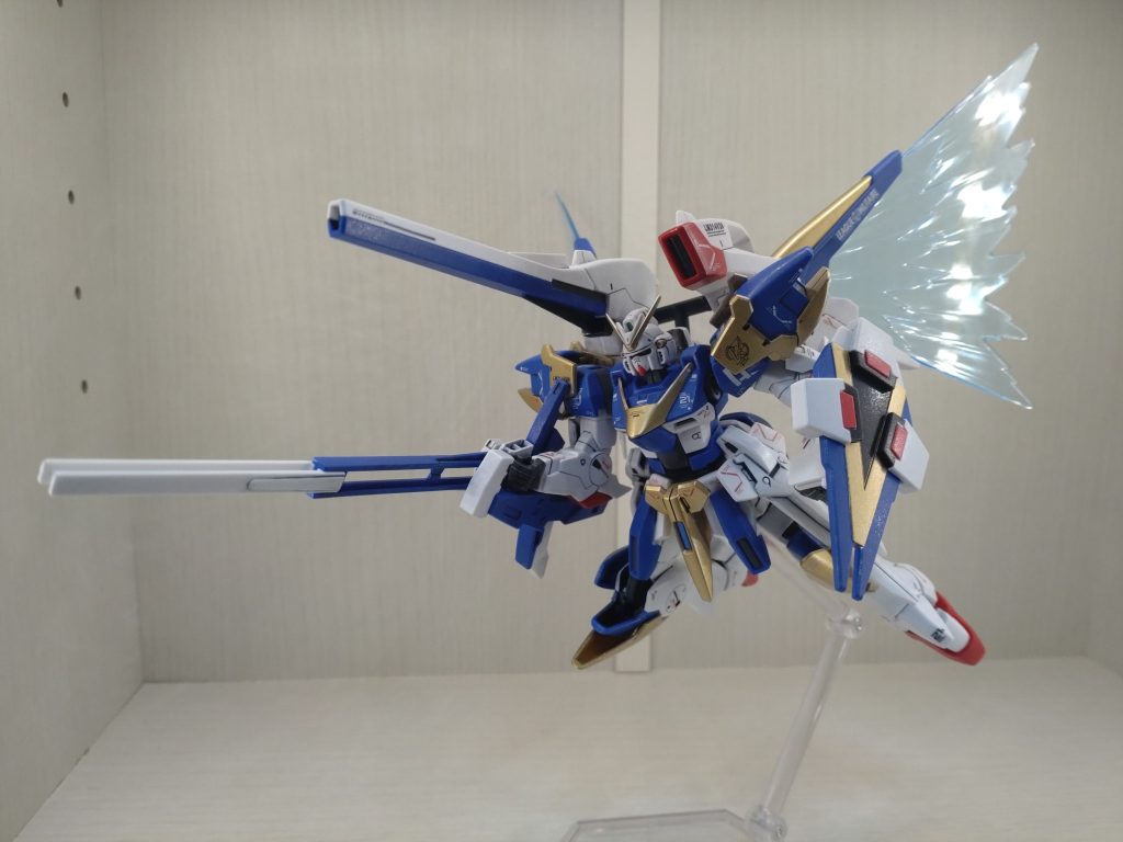 パッケージデザインポーズ∠(　˙-˙ &nbsp;)／光の翼付き