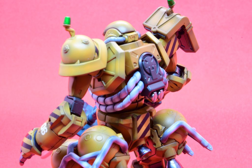 背面バストアップ。