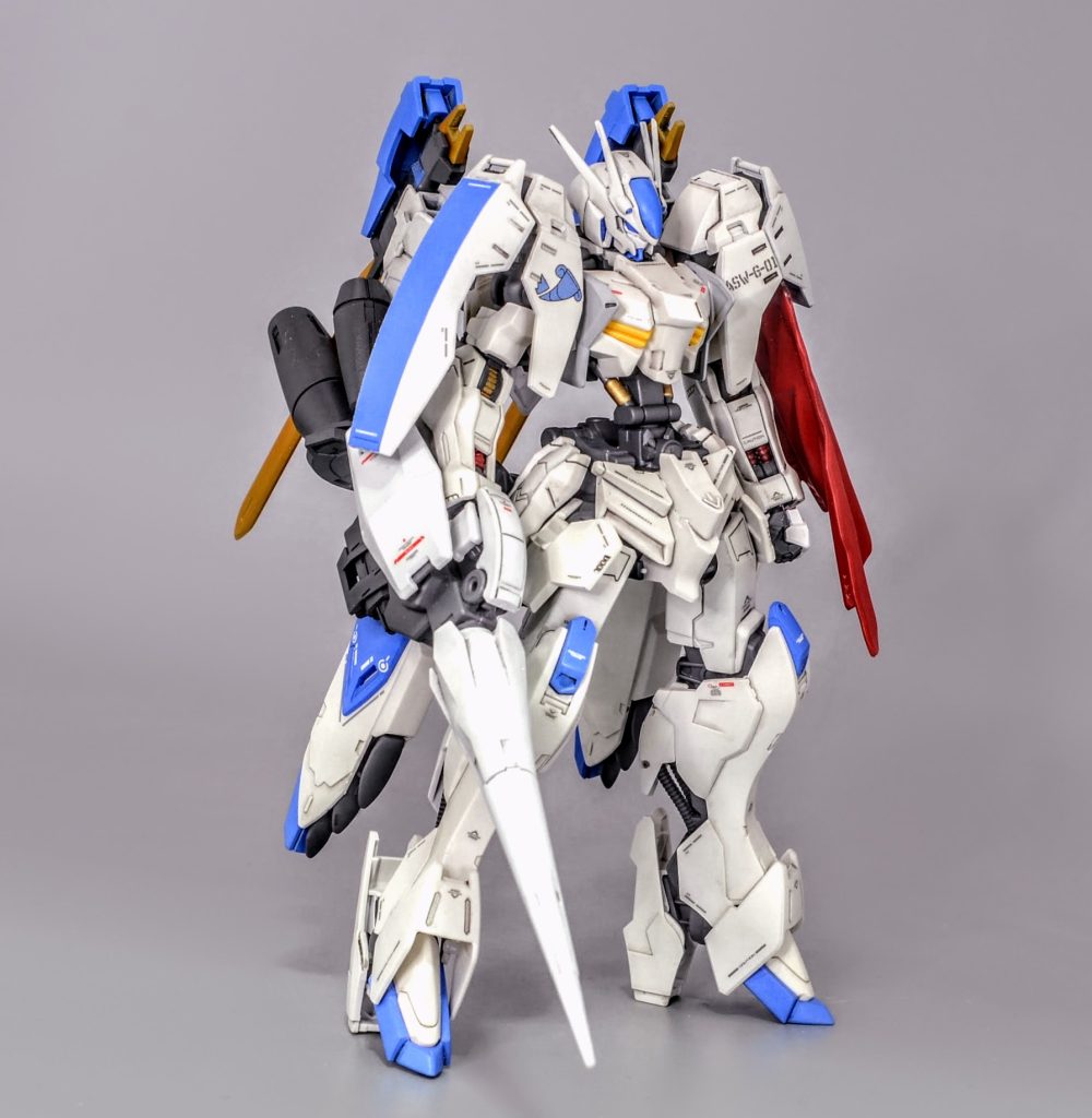 反ラスタル派が奪回し、チャージランスとサーベルが主兵装の近接機動戦特化型に改修した機体です