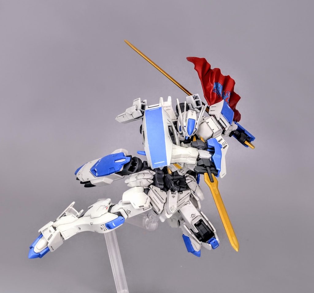 夫と同じく両手持ちの近接突撃スタイルです