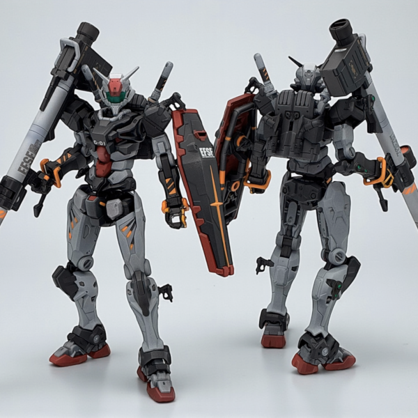 多くの先人と同様に、赤いガンダムと軽キャノン頭のミキシングです。バズーカはオリジンガンダム、ブレードアンテナは組立体験会版から拝借。手のフレームは灰色なのですが、アクセントが欲しくて、黄色にしました。いよいよ役者が揃ったので、紅白に向けて撮影ラッシュ開始です😃（3枚目）