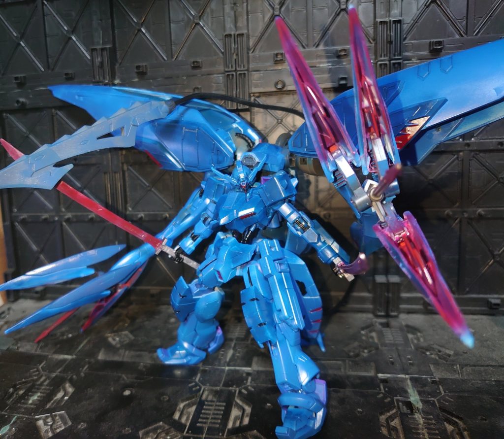 鉄血のギガンティックアーム版って感じですねバルバトスでやられてる方は多かったので鉄血キットの中でも上位だと思っているキマリストルーパーをベースにやってみました 武装としてヒートダインスレイブを打ち出す感じです