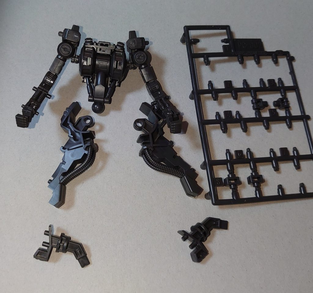 作品名：ザガンの余剰パーツで新しいガンダムフレームを<p>上半身のフレームはほとんどあるのでこれを使用して（個人的には胴体のツインリアクターついてればガンダムフレームという設定）新しいの作れないかなと思っています足りない部品は他のｶﾞﾝﾌﾟﾗや30シリーズから流用したりして</p>
