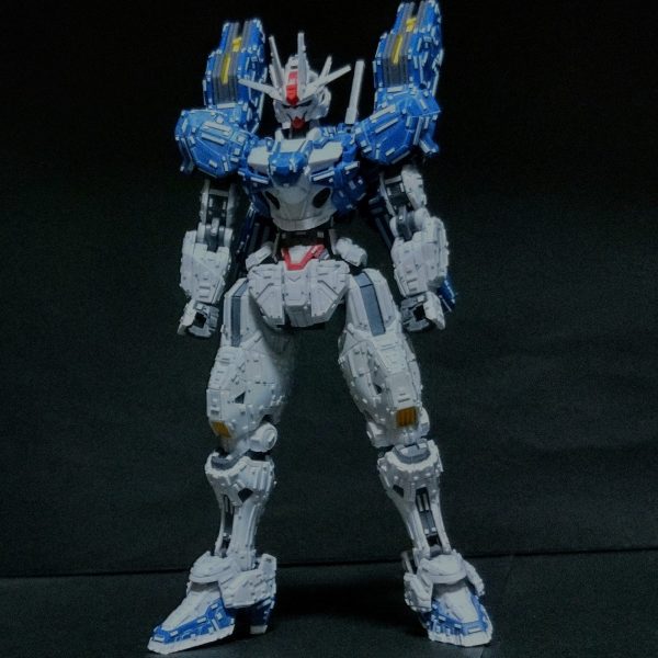 突貫工事のプラ板貼り💦