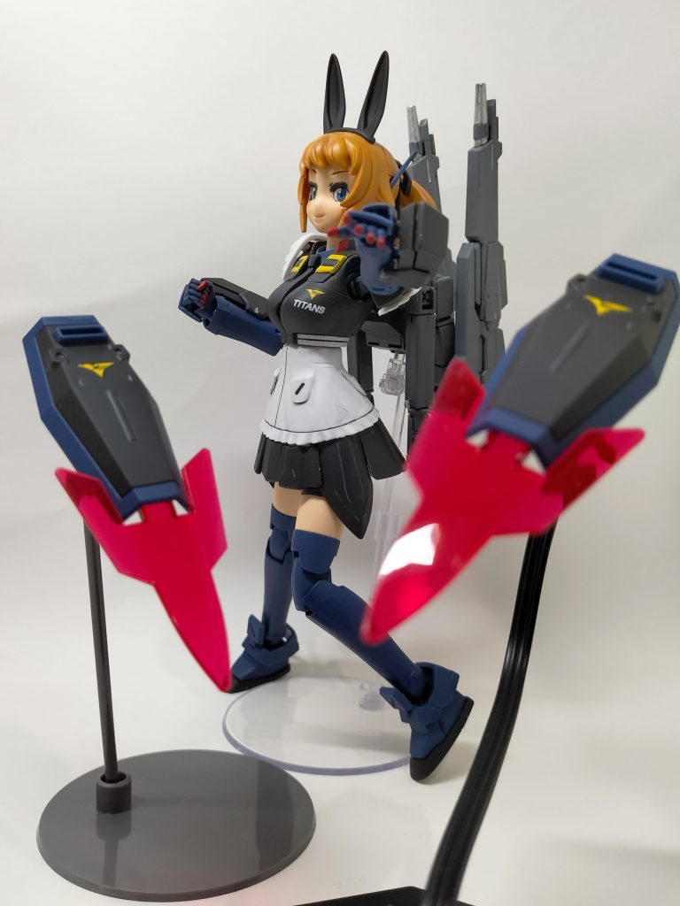 シールド展開!「ファンネル的な遠隔操作が出来る」という雑な解説が書かれてますがこれで全て理解できてしまう我々はかなり訓練されてしまいましたね(gundam-kao5)