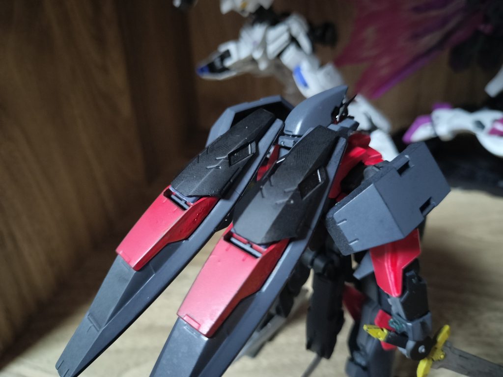 ・バルカンバックパックに4門装備されている機関砲。主に牽制やミサイル等の迎撃に用いられる。