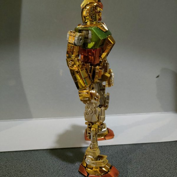 塗ってみた。クリアグリーン塗ったけど青っぽくなってしまった。フレームを一部シルバーにしたので、なかを撮影して残しておく&nbsp;（4枚目）