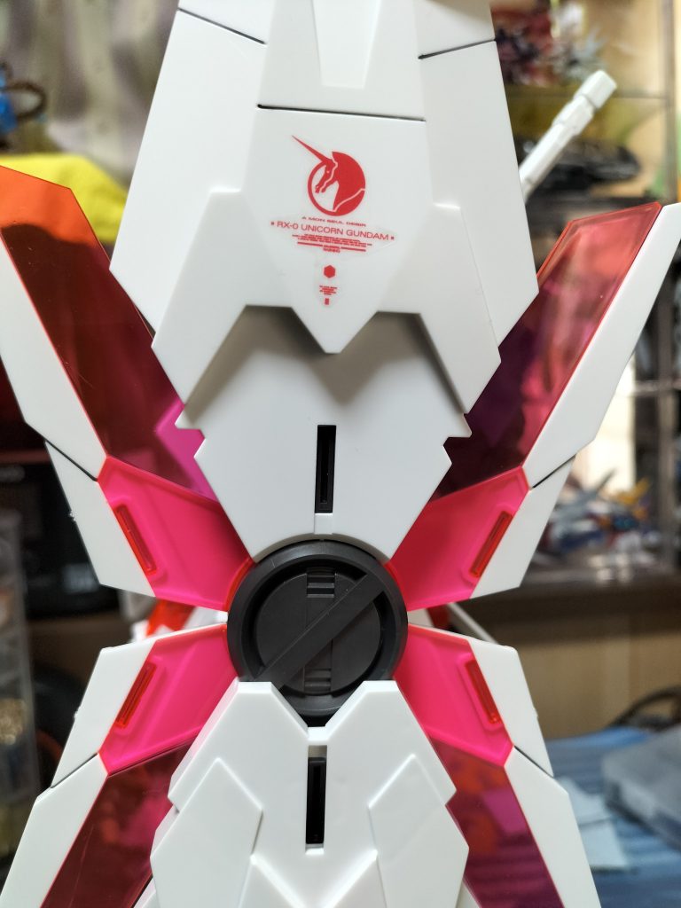 デカールが少し歪んでしまった。