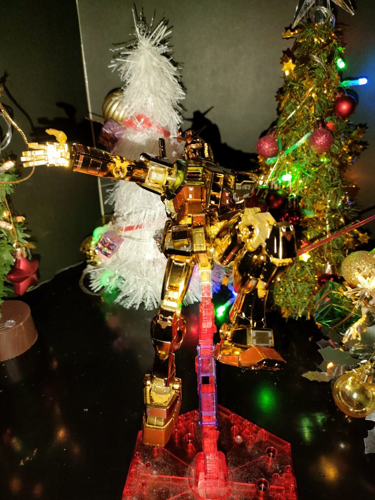 あのポーズを決めるの難しいです(gundam-kao10)