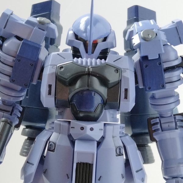 HGヅダを改造してカスタム機を制作しています。来年早々には完成させたいですね。（3枚目）