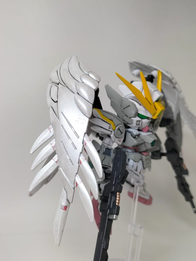 写真じゃ分かりにくいのですが翼はホワイトパールコートで塗ってます🪽エアブラシ用でしたが無理くり筆塗りです笑