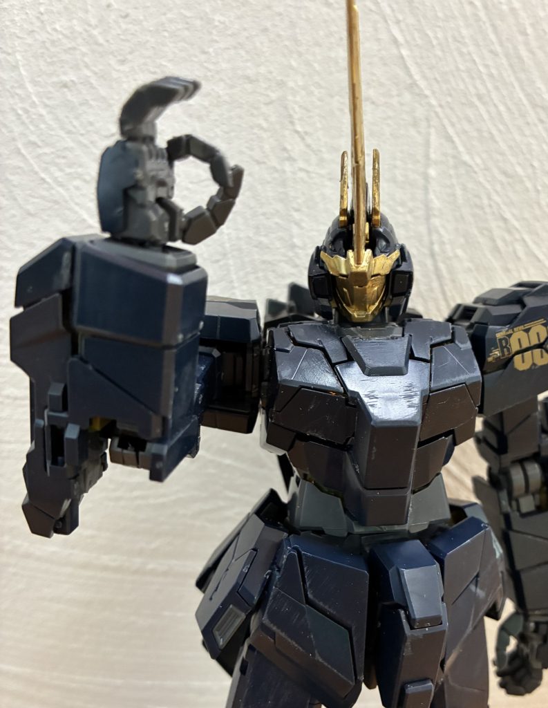 角をやすりがけして若干イラストっぽくしました