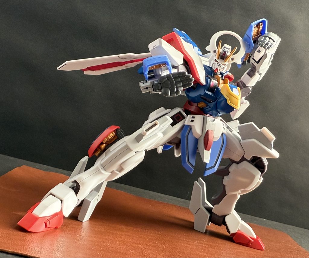 …皆様お疲れ様でした。過去最大の文字数による「機動水星武闘伝　G GUND-ARM」でした。まあ、これ読んで多くの人が頭の上に？マークを浮かべたであろう土門の放つ、「気炮暗黒通」ですが、平成七年に角川スニーカー文庫様より発行された、機動武闘伝Gガンダムの小説内における必殺技の一つです。…これを見てくださっている人の中でこれを知っているのは、何人いるのだろうか？あと、みんなが気になっている（気になってくれ！）マスターガンダムは、後日投稿予定だ！それでは皆さん、良いお年を。