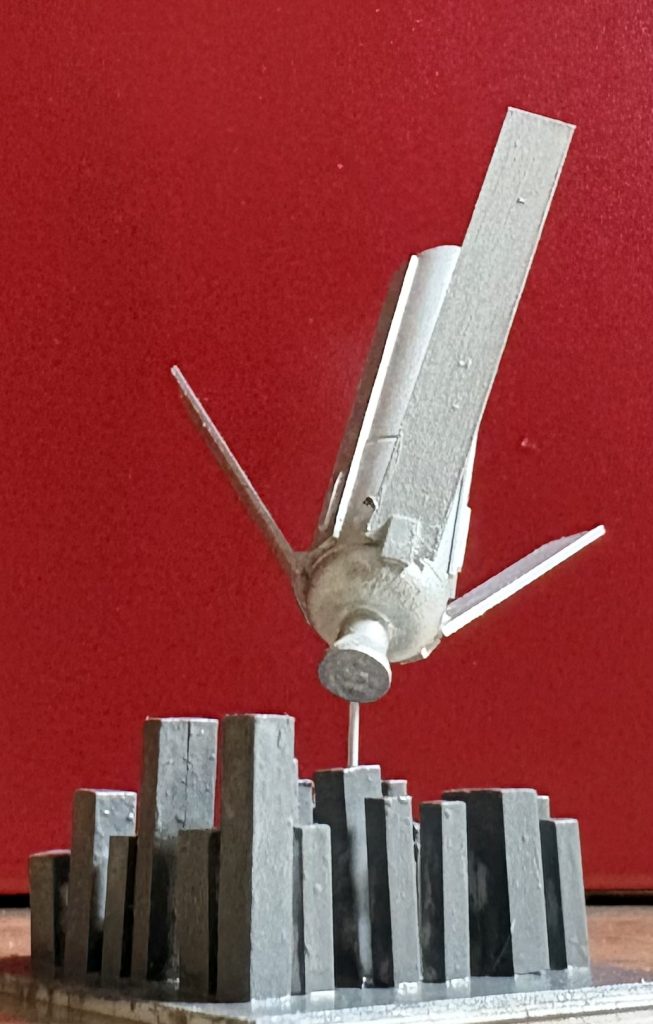 コロニーが落ちる前からビルが傾いてるのは気のせいです(zaku-kao8)目の錯覚と、投稿し疲れ(zaku-kao8)