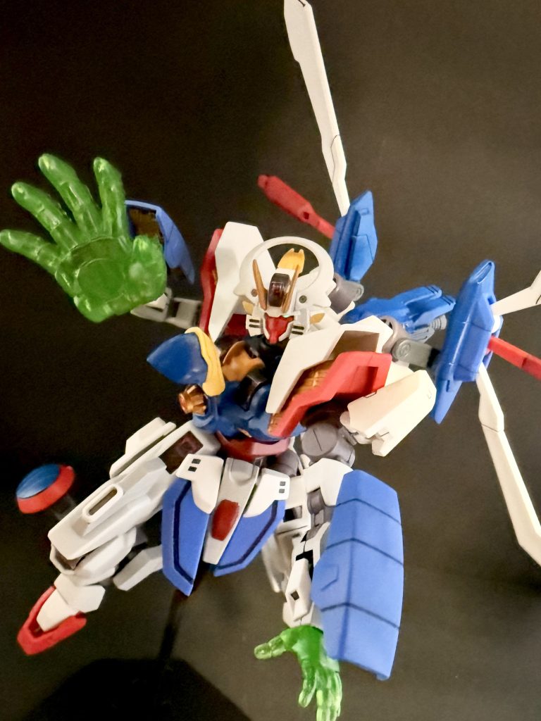 　…では、皆さん。（三度現れる眼帯に赤いスーツの男）ここで今までのおさらいをしてもよろしいでしょうか。…地上で修行に明け暮れる土門の前に現れたのはかつての師、東方無敗そのひとでした…。かつての師に心をゆるす土門でしたが、地球を、人類を揺るがす一連の騒動が師の手によるものだと知った土門は怒り狂います。…しかし、怒りに身を任せた土門の必殺技気炮暗黒通は、東方無敗の放つ、同じ気炮暗黒通。いえ、ダークネスフィンガーに完全に敗北します。…そして、土門の前に遂に姿を現した地球再生の為のMS、最恐の機体ALL Permet &nbsp;GUND-ARM、アルパメットガンダム。機体を構成する全てがシェルユニットで出来たこの機体は、なんと、バネの一つ。ネジの一本までもがシェルユニットだったのです。…これはつまり、シェルユニットに作用するDP細胞の自己進化、自己再生、自己増殖。この三つの能力によって絶対に倒すことの出来ない恐怖のMSだったのです。…師の正体、敗北、そして絶対に勝つことの出来ない現実に、土門は膝をつきます。…しかし、そんな土門を励まし、再び立ち上がれるよう手を差し伸べてくれる者がいました。…仲間たちです。そう、決闘を通じ、拳をぶつけ合った者たち。彼らの友情が。そして、パートナーとして、美花村玲院（みかむられいん）の存在が、土門を再び立ち上がらせました。…皆の協力のもと、自らの真の必殺技、シャイニングフィンガーを。明鏡止水の心境を体得した土門。…なんと美しい友情なのでしょうか。　仲間たちとアルパメットガンダムを追い、デスヴォルヴァを倒して回る土門たち。…ですが、そんな彼らの前に東方無敗は再び姿を現します。激昂する土門を前に、東方無敗は語ります。…一連の事件には、自分ではない本当の黒幕がいる。と、東方無敗の口からでた衝撃の事実に彼らはショックをうけます。…真の黒幕。それは、医療としてのGUND技術を良しとしない某国の首相だったのです。さらに東方無敗は続けます。…アルパメットガンダムの真の目的。それは、自身のコアユニットとなるべき人間を、健全な肉体を探すことだったのです。「…土門、本来ならばお前を味方に引き入れ、あやつのコアユニットにするつもりだった」　…東方無敗の言葉に、恐ろしい現実の前に、土門たちは言葉を失います。そんな彼らに、「…だが、コアユニットとなるべき肉体は見つかった」　そう言うと、東方無敗は、彼の地で待つ。決着をつけよう。と土門に言い残し、姿を消したのです。師からの挑戦に血気を滾らす土門でしたが、その時、彼らはまだ気が付いていませんでした。　…パートナーである、玲院が行方不明になっていたことに。　…さあ、何やら大変なコトになってまいりました。土門と東方無敗の最終対決。流派東方無敗の師弟対決の結末やいかに！　次回！…『さらば！東方無敗！暁の空に永遠に！』　…それでは皆さん！ガンドアームファイトォ！レディィィッ…ゴォォォッ！！