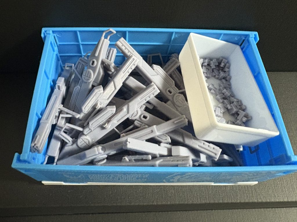 ゲルググメナースのレールガンが長すぎるのでビームライフルサイズのレールガンを3DCADで設計し出力しました。