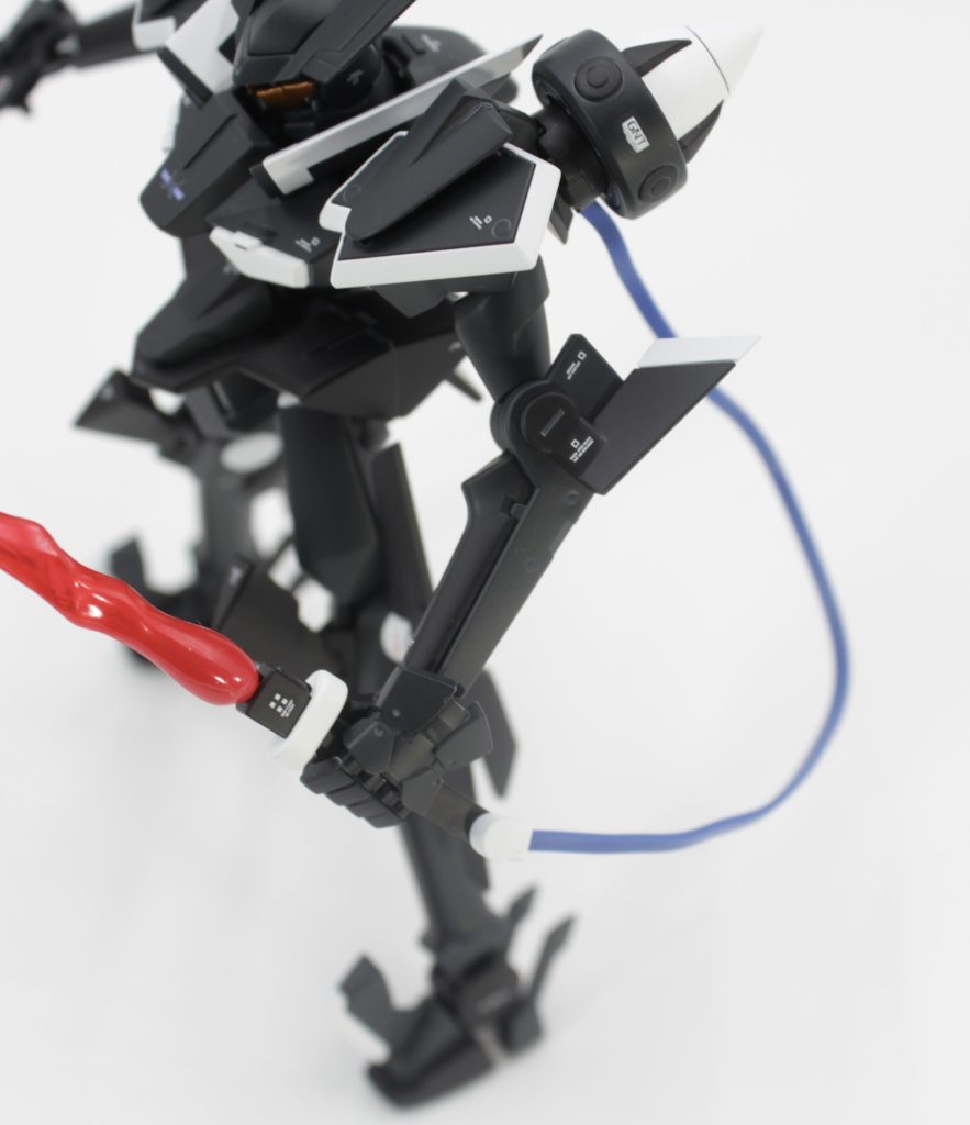 ディフェンスロッド等、さまざまな箇所をシャープ化しています。