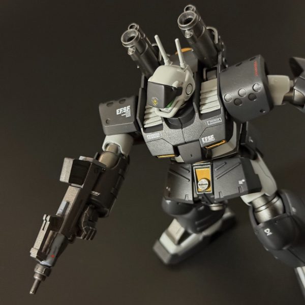 ガンキャノン量産型　リド・ウォルフ専用機