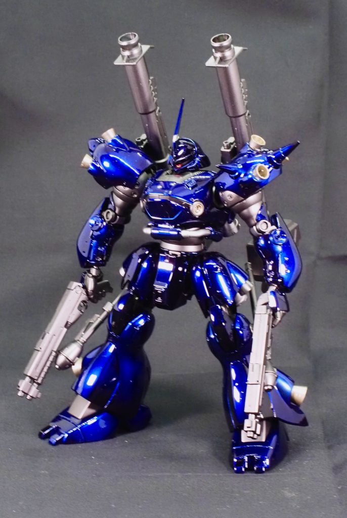 肩と足のバーニアはコトブキヤのバーニアパーツを使用。首を1mm、胴体を2mm延長してます。