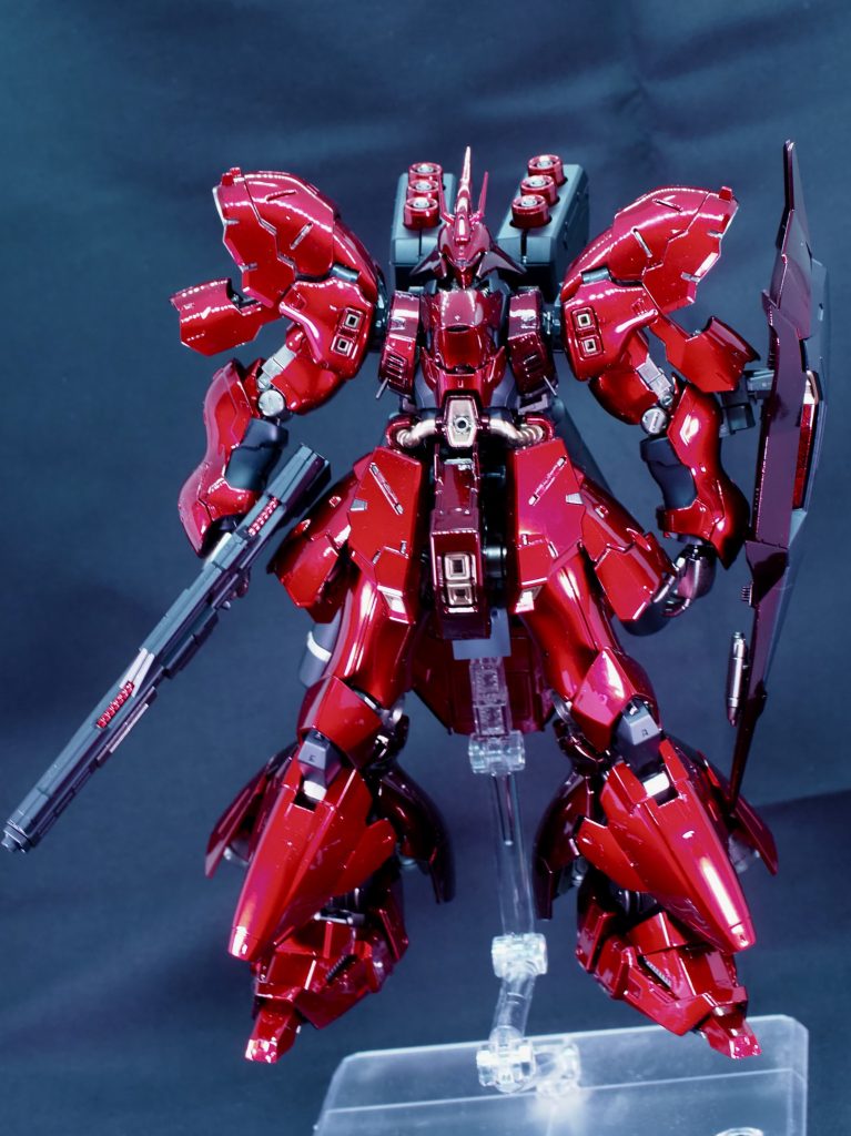 濃い赤　ガイアexブラック、クレオスダイヤモンドシルバー、ガイアメタリック用クリアー、ガイアクリアーレッド*2、クレオスGGXクリアー*2の7層薄い赤　ガイアexブラック、クレオススーパークロームシルバー2、ガイアメタリック用クリアー、ガイアクリアーレッド*2、クレオスGGXクリアー*2の7層をそれぞれ塗ってます。