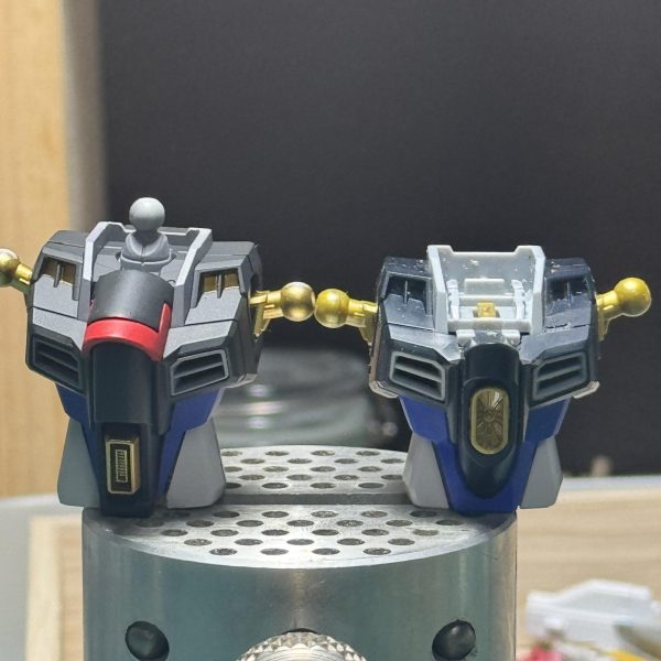 上半身の塗装まで。なんとか年内に完成させたいです。。。一応ビフォーアフターも載せておきます。（2枚目）