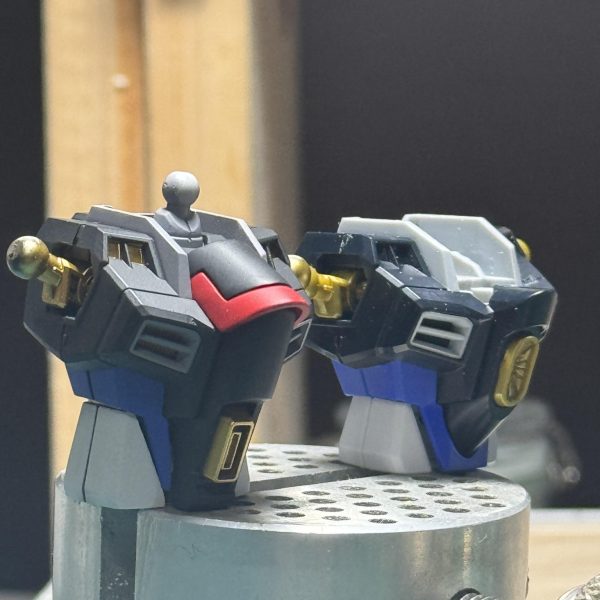 上半身の塗装まで。なんとか年内に完成させたいです。。。一応ビフォーアフターも載せておきます。（3枚目）