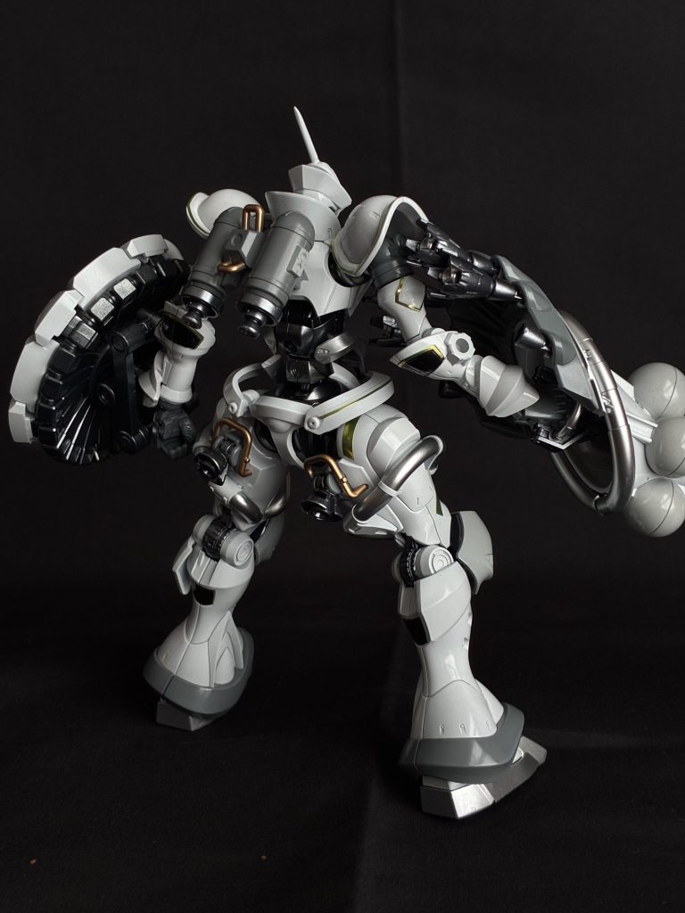 背中から見たギャンがお気に入り。