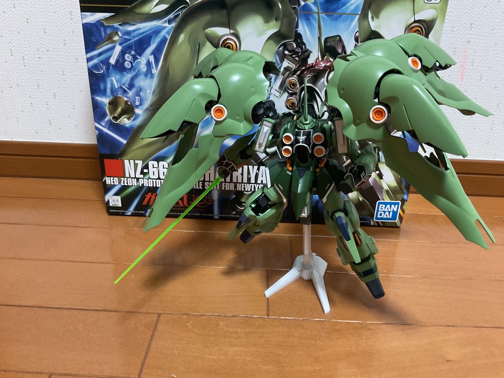 箱絵のポーズ。やっぱフェンネルコンテナが開くと迫力が増しますね。