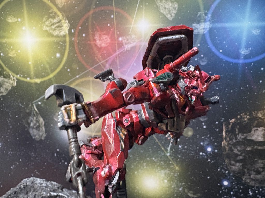このレッドガンダム、ハンマー持ってるのがアナログで好きですね