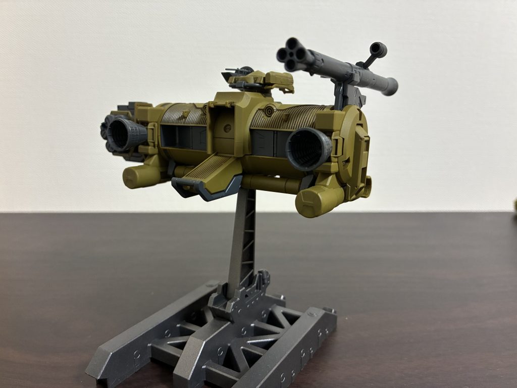 発射後、6連ロケット砲はデッドウェイトになるので外すそうです。ザクマシンガンに切り替えた方が良さそうですね。