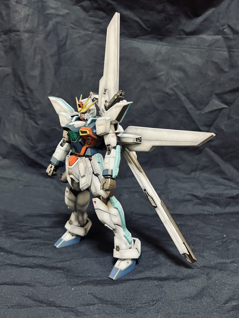 左前。各武装をマウントしつつ。