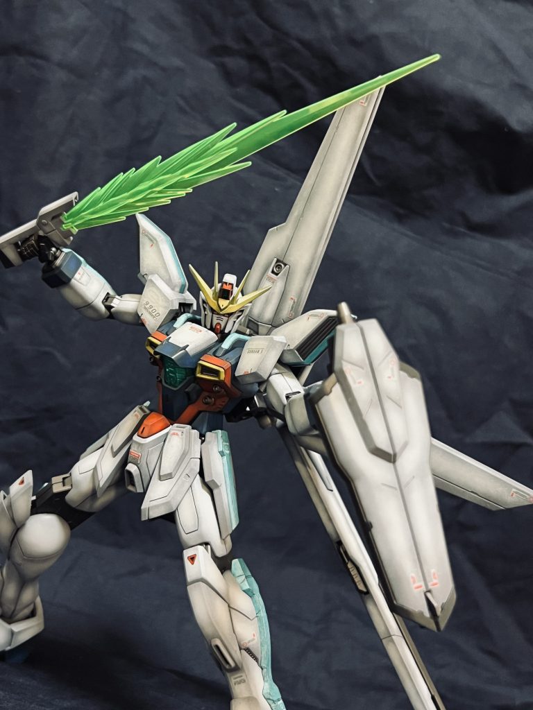 ライフルをシールドモードにしつつビームソード。